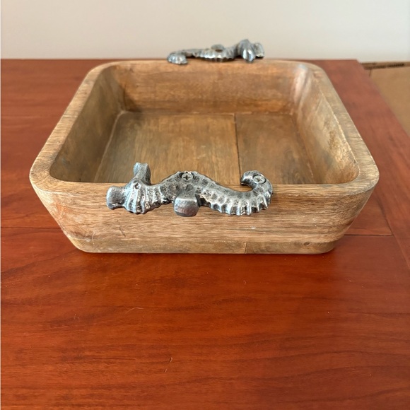 Tommy Bahama Wooden Tray Seahorse Handles Coastal Beach Decor Wood Serving Tray - Picture 8 of 9